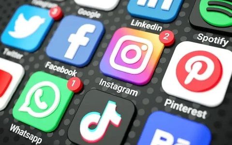 Văn hóa đọc trong thời đại AI: Chuyển mình hay mai một? (Bài 1): Sách “lép vế” trước video, mạng xã hội