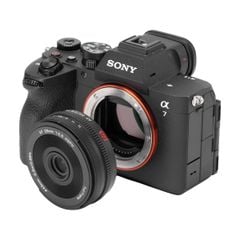 Viltrox AF 26mm F2.8 EVO có thật sự tốt và đáng mua? Đánh giá chi tiết từ A–Z