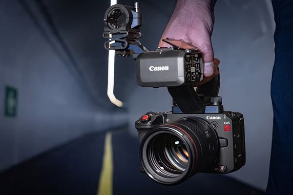 Canon EOS C50 chính hãng mới 100% tại Máy Ảnh City
