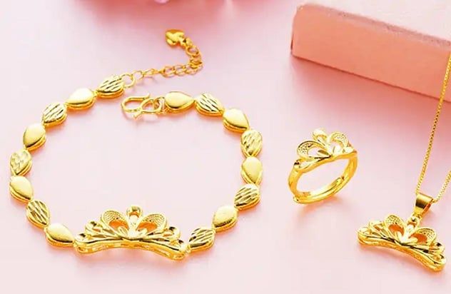 What Does a 9999 Gold Wedding Jewelry Set Include?