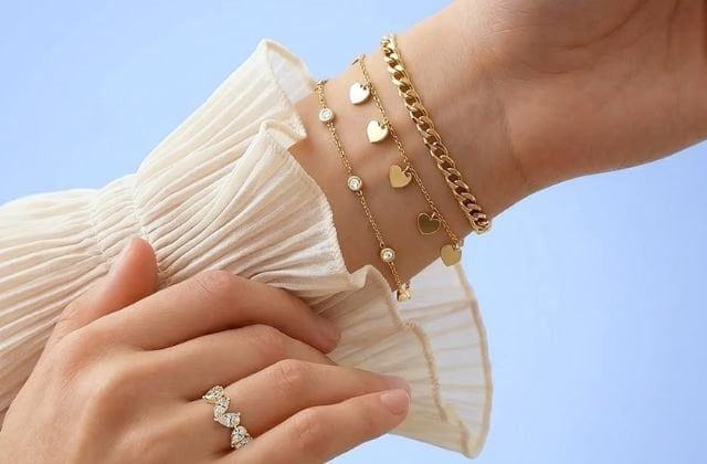 Có Nên Đeo 3 Vòng 1 Tay? 5 Cách Phối Đồ Với Vòng Tay Chuẩn Stylist 2026