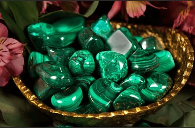 Đá Malachite Là Gì? Có Giá Trị Gì Trong Phong Thủy Tâm Linh?