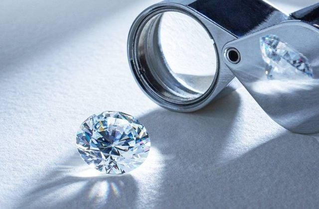 Kim Cương 20 Carat Giá Bao Nhiêu?