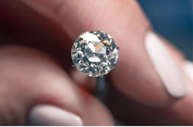 Kim Cương 5.4 Carat Bao Nhiêu Tiền?