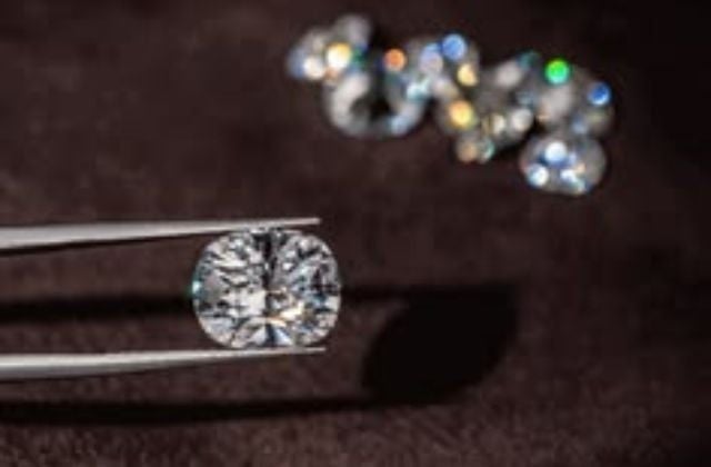 Kim Cương Có Thật Sự Quý Không?