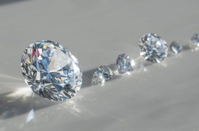 Kim Cương Nước H Là Gì?