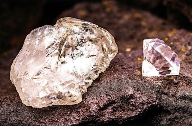 Kim Cương Và Sapphire Cái Nào Đắt Hơn?
