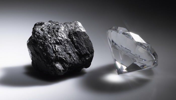 What's the difference between diamonds and graphite?