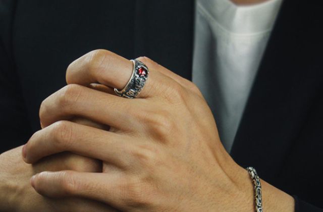 Feng Shui Stone Rings: How to Choose by Destiny and Suitable Finger