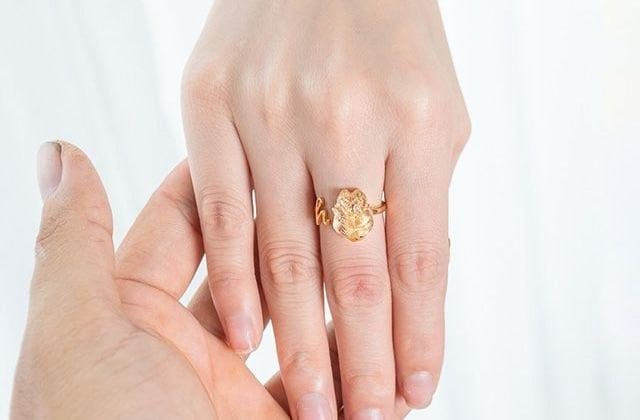 Đeo Nhẫn Tỳ Hưu Ngón Nào Tốt Nhất?