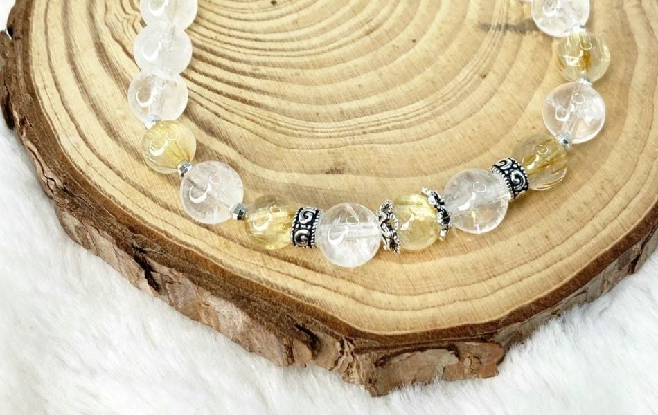 Thạch Anh Tóc Vàng: Ý Nghĩa Và Mệnh Hợp Phong Thủy