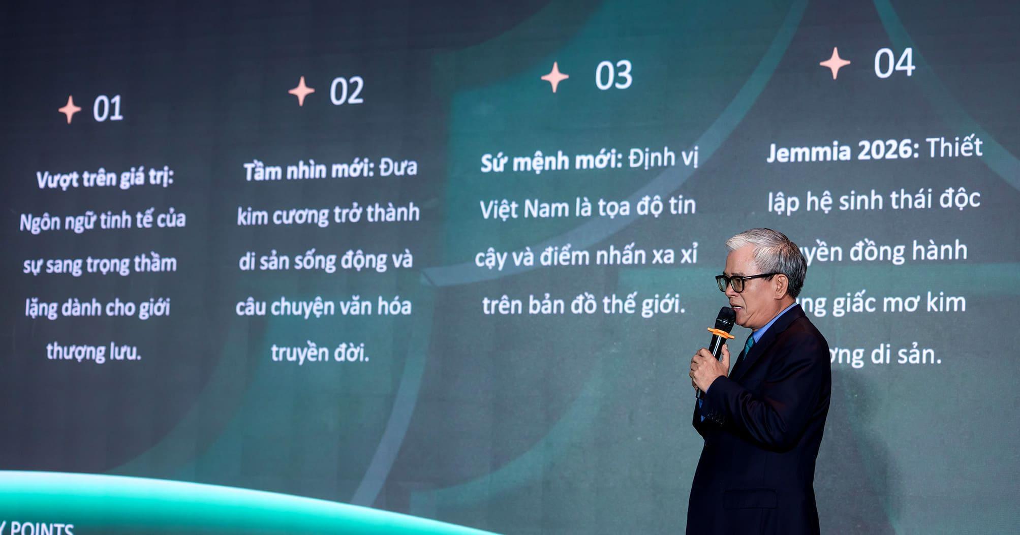 Đại sứ Phạm Quang Vinh, nguyên Thứ trưởng Bộ Ngoại giao