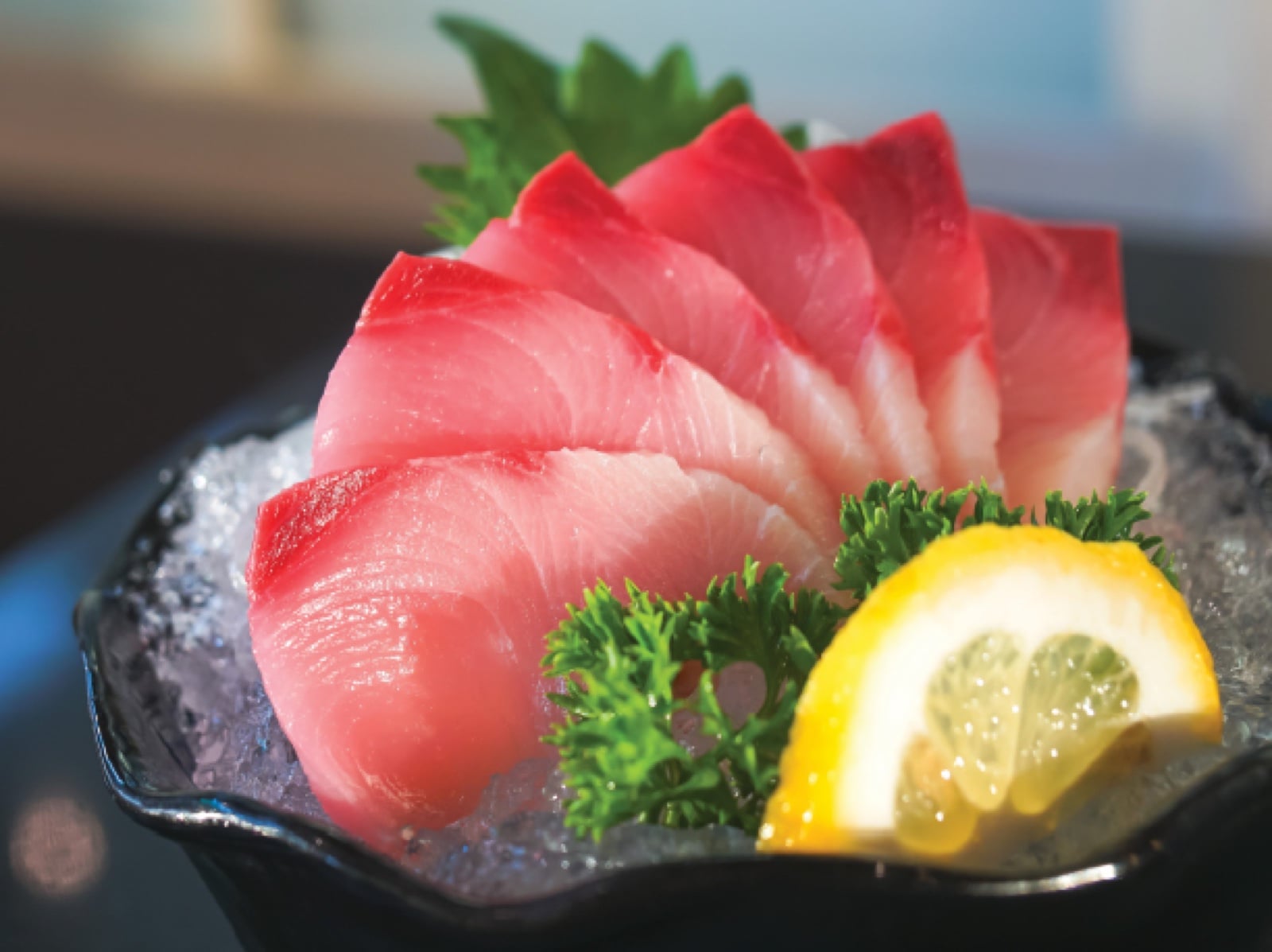 Hamachi phi lê sashimi