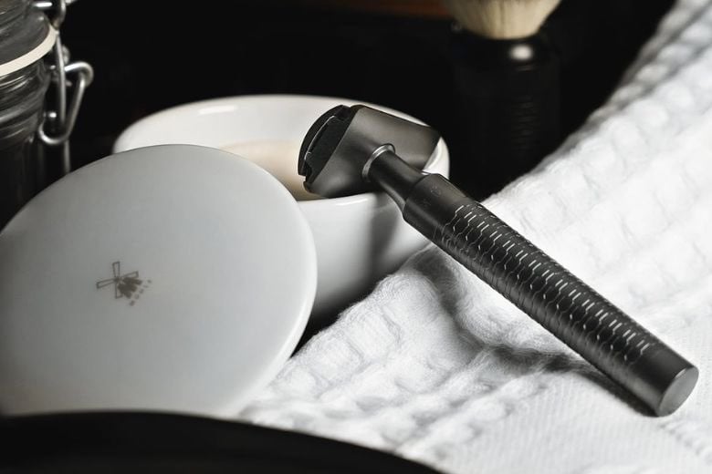 Lớp phủ DLC (Diamond-like Carbon) đen tuyền
