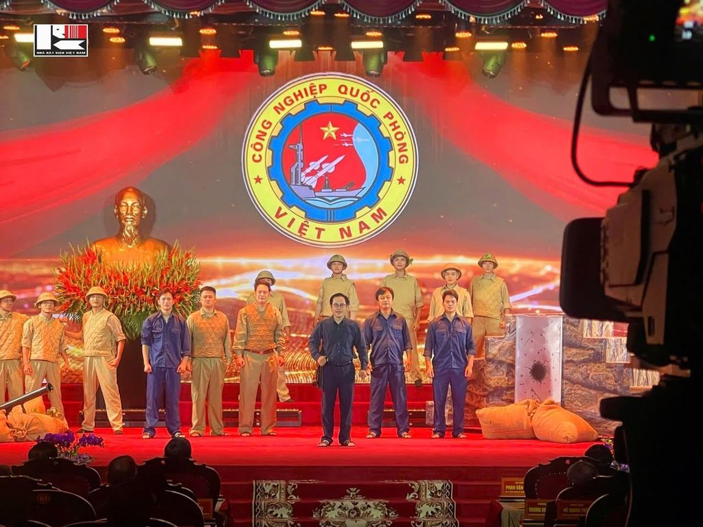 NHÀ HÁT KỊCH VIỆT NAM THAM GIA CHƯƠNG TRÌNH KỶ NIỆM 80 NĂM NGÀY TRUYỀN THỐNG TỔNG CỤC CÔNG NGHIỆP QUỐC PHÒNG