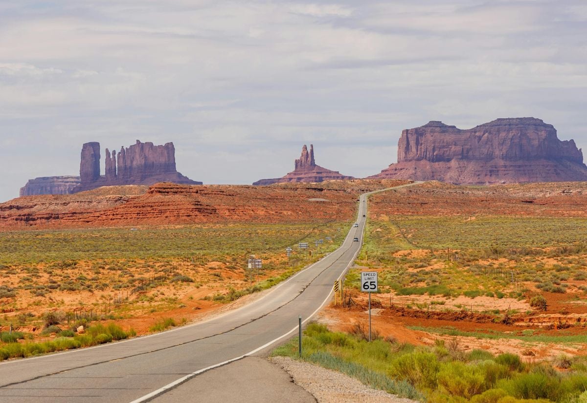 Route 66 – Tuyến đường huyền thoại gắn liền với văn hóa road trip Mỹ.