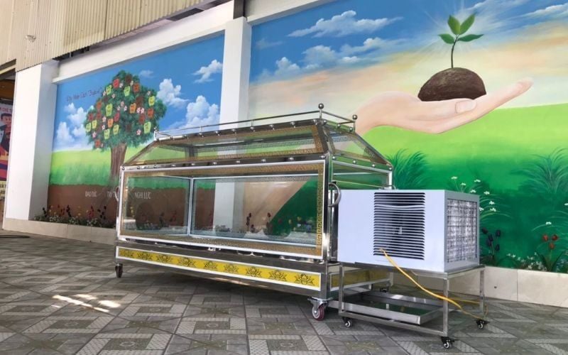Máy lạnh tang lễ bằng kính tới Tây Sơn, Bình Định