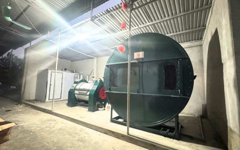 Máy giặt CN 50kg 1 pha, phòng sấy CN 1 pha, máy vắt đệm tới Đô Lương, Nghệ An
