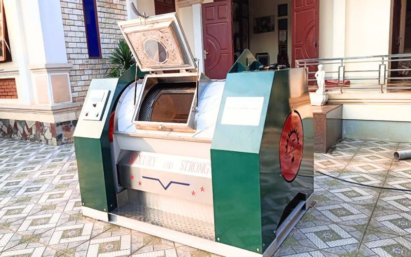 Máy giặt CN 50kg chân mềm, máy sấy CN 50kg giao đến Hà Đông, Hà Nội