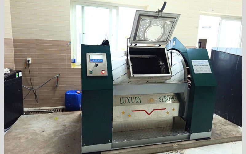 Máy giặt CN 50kg chân mềm đi Phan Đình Phùng, Thái Nguyên