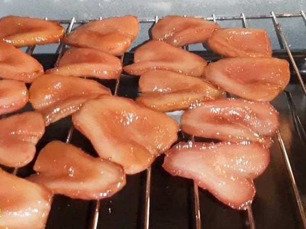 Mứt mận - một món quà ngon hấp dẫn.