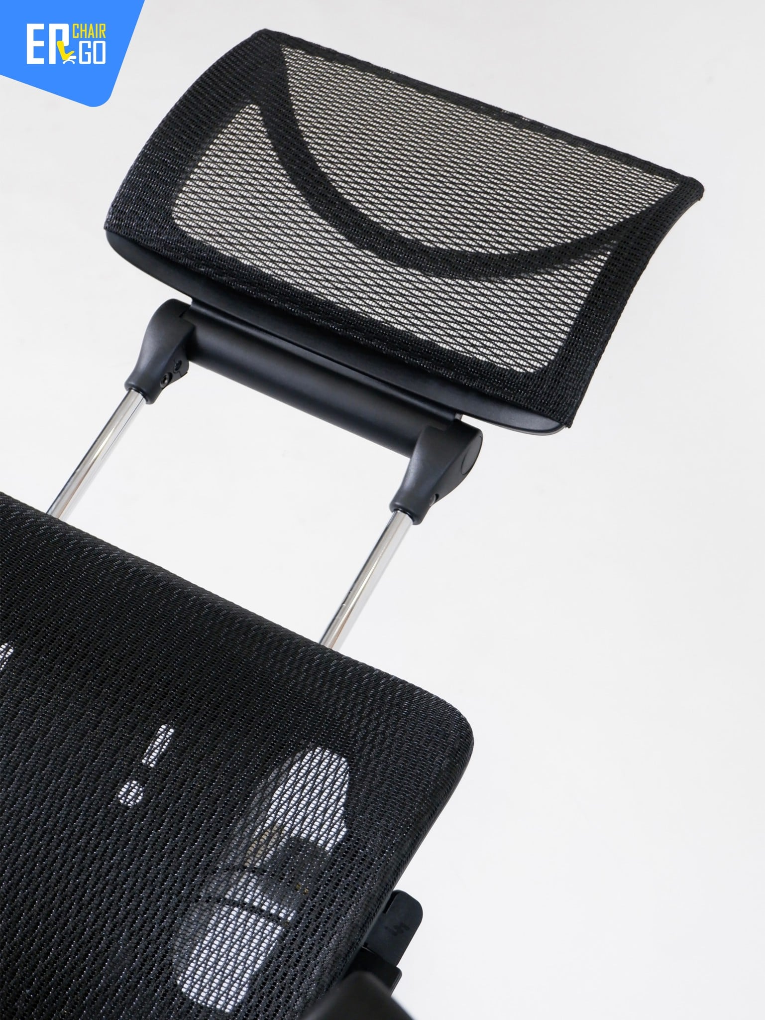 Gami Hexa có Gác chân tuỳ chọn lắp thêm, sử dụng linh hoạt