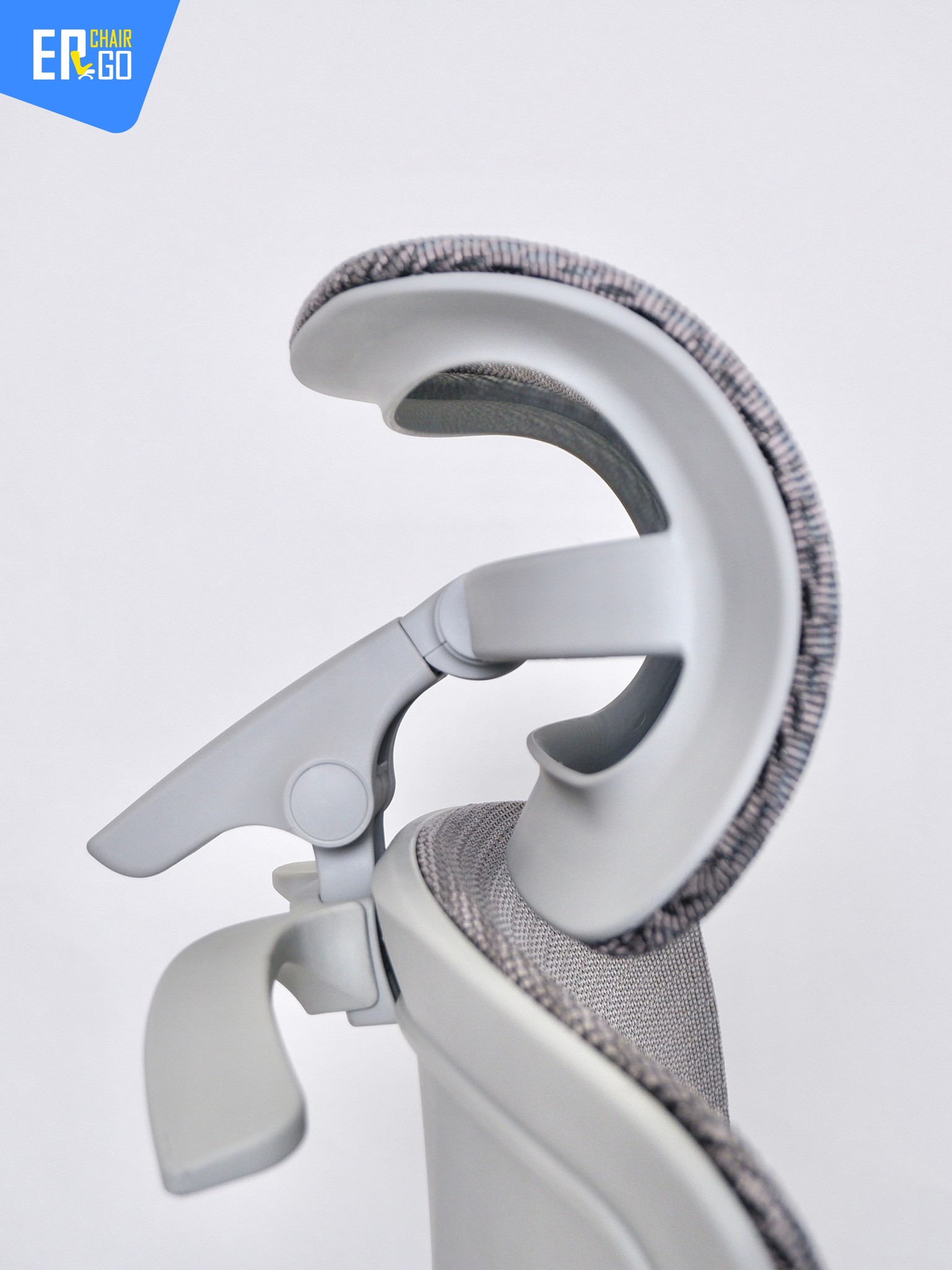 Gami Hexa có Tựa đầu 4D linh hoạt, phù hợp nhiều chiều cao