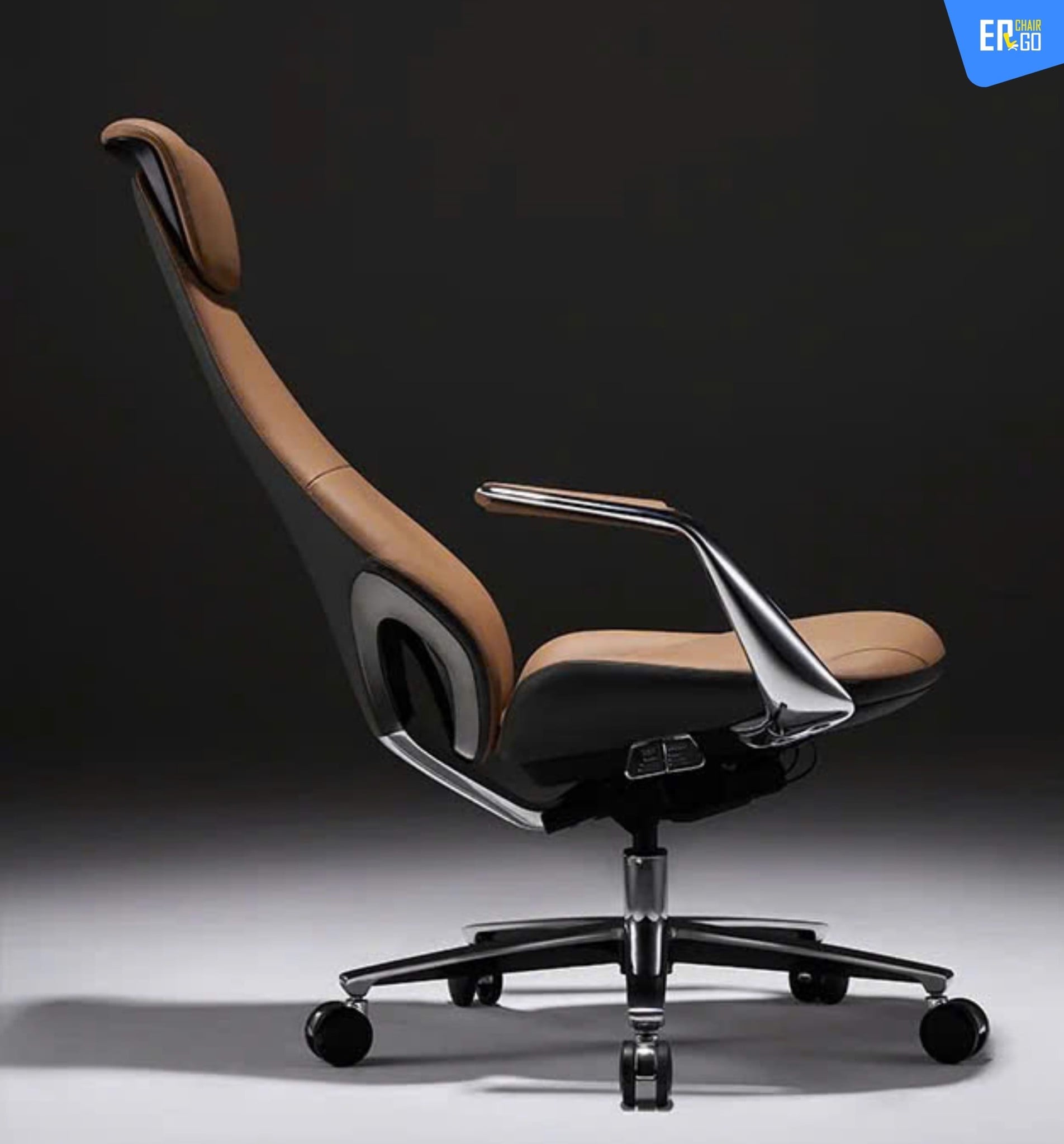 Khung lưng của Ghế Công Thái Học Giám Đốc B-Chair BP-101J làm từ hợp kim nhôm đúc liền khối siêu mỏng 6cm, uốn cong công thái học, khóa ngả lưng 3 vị trí