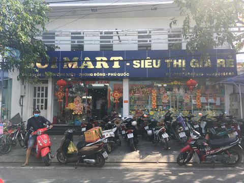 TỪ KINH NGHIỆM NGÀNH FMCG ĐẾN SIÊU THỊ MINI GIỮA ĐẢO NGỌC – HÀNH TRÌNH CỦA BÙI MART CÙNG PHÁT KIẾN GIA