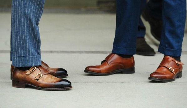Quần âu phối với áo sơ mi