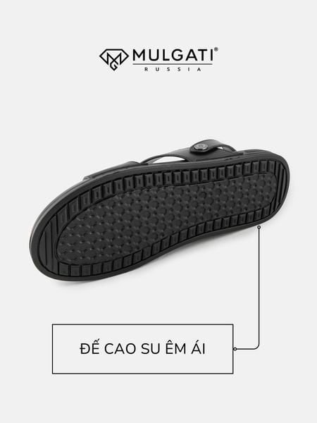 Cấu trúc đế cao su thiên nhiên cao 3 cm của Sandal Mulgati YD0108-9A giúp tăng độ ổn định khi bước đi.