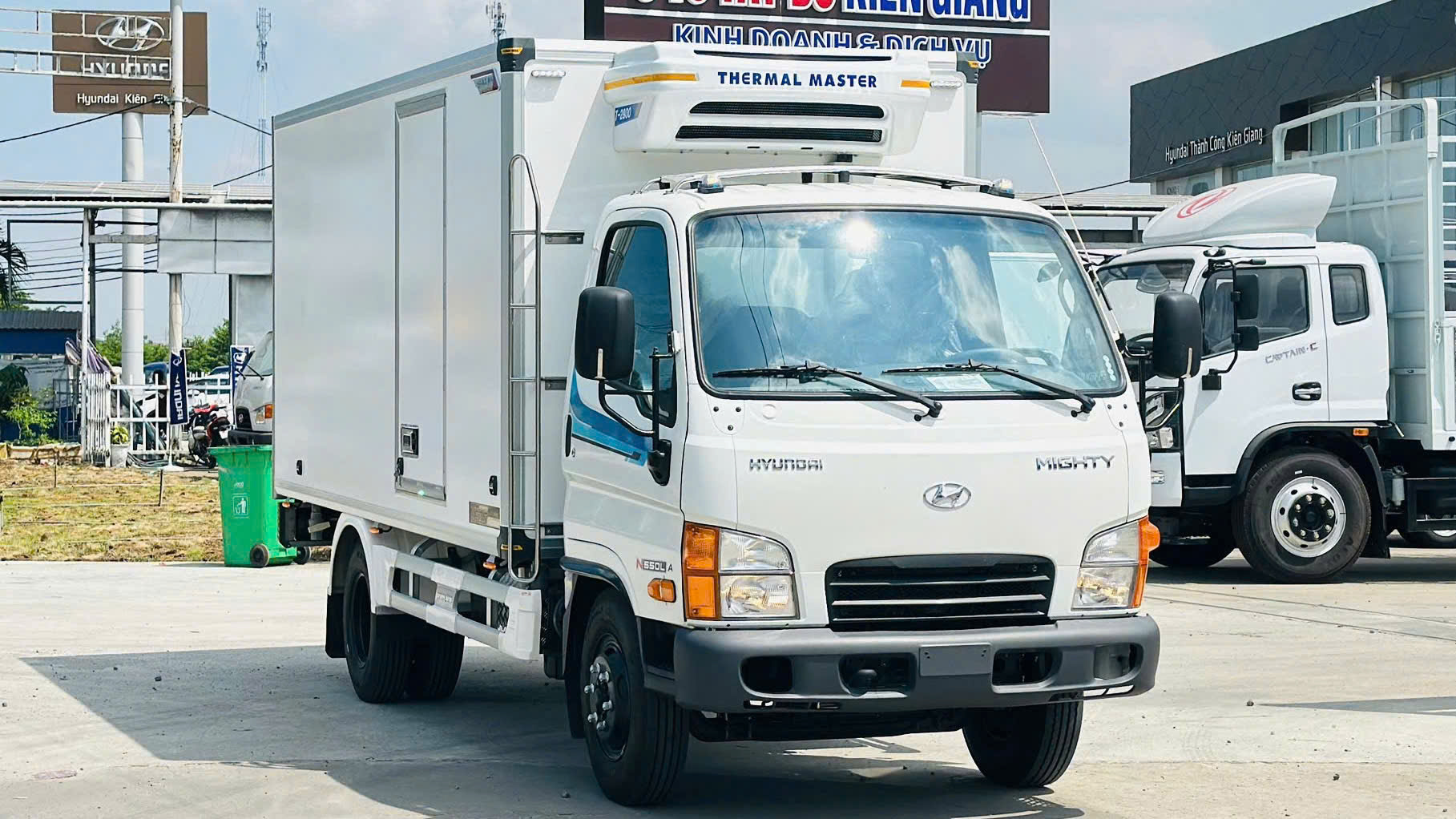 XE TẢI THÙNG ĐÔNG LẠNH