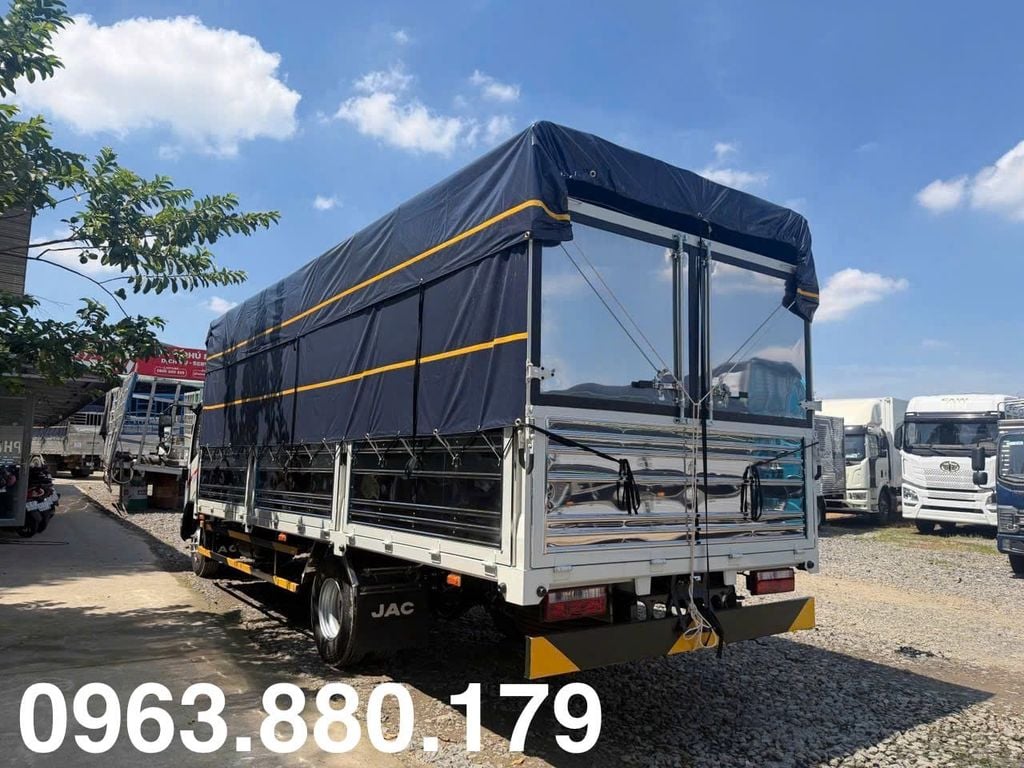 xe-tai-jac-n350sl-3t5-thung-tieu-chuan