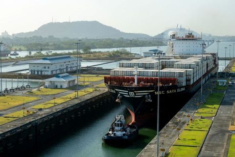 Panama Canal to cut one daily Neopanamax ship transit by September