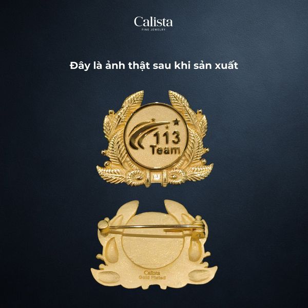chi tiết gia công ghim cài áo logo vàng 18k sắc nét từ công ty quà tặng doanh nghiệp