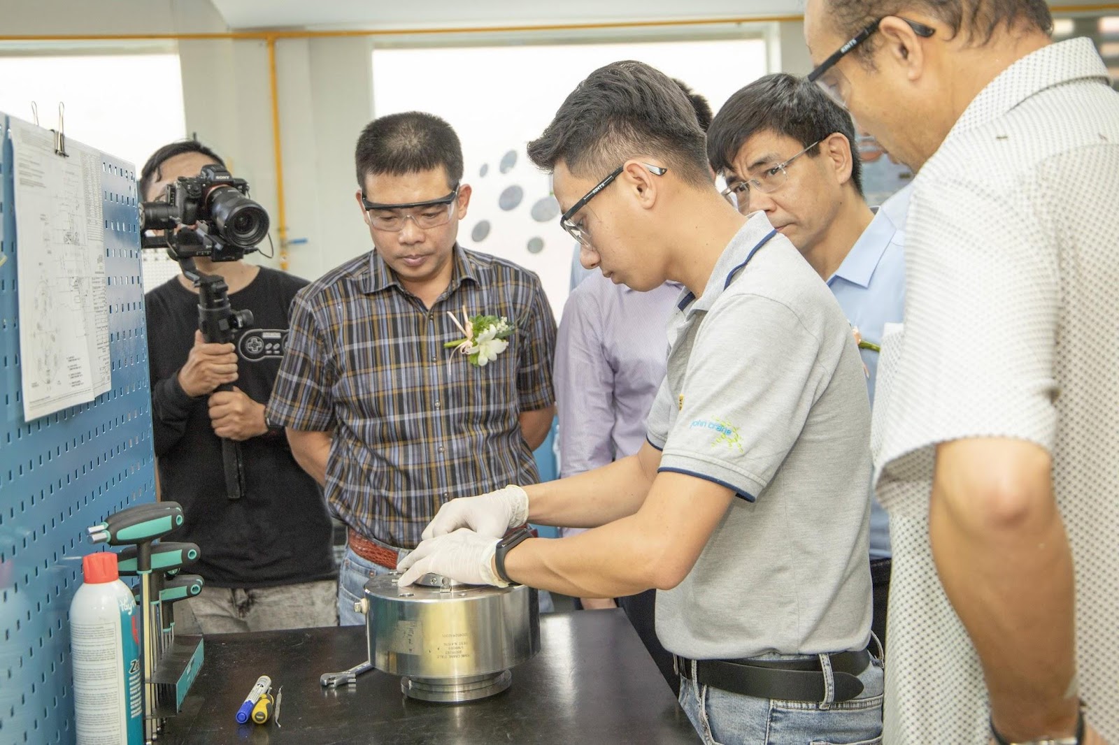 Hoạt động xưởng 1