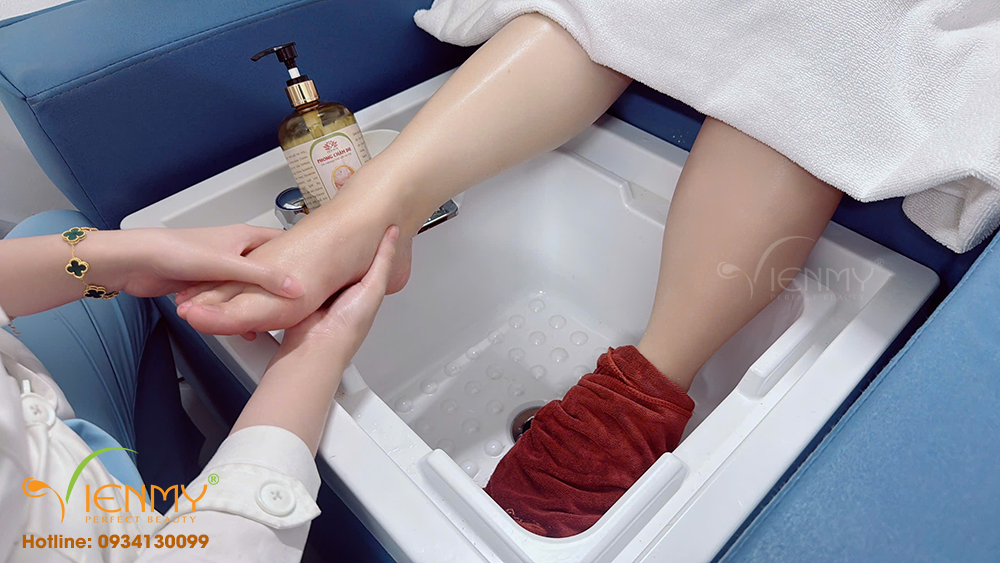 Túc Liệu Dưỡng Sinh: khi nào nên đưa dịch vụ massage chân vào menu spa?
