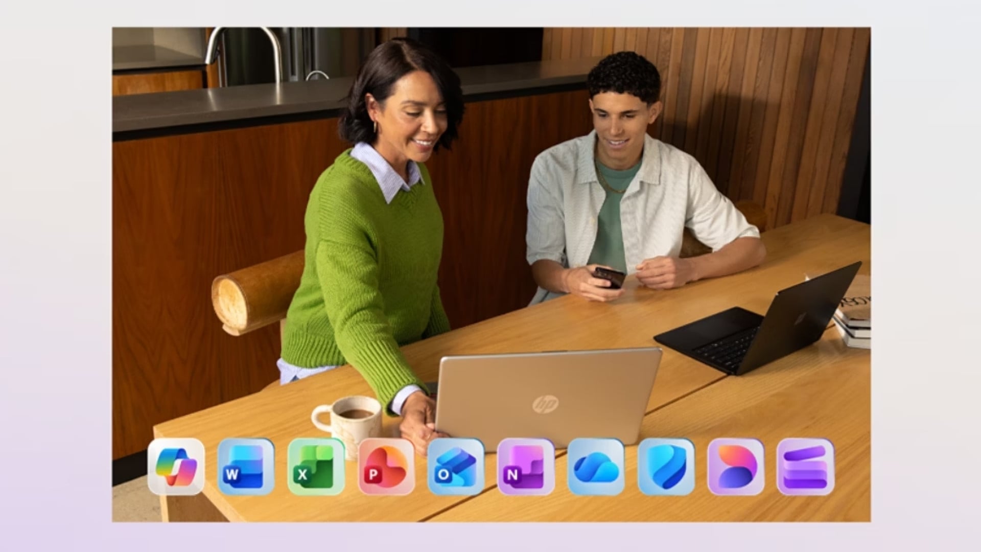 Phần mềm Microsoft 365 Family EP2-36878 | Gói 12 Tháng Chính Hãng Cho Tối Đa 6 Người