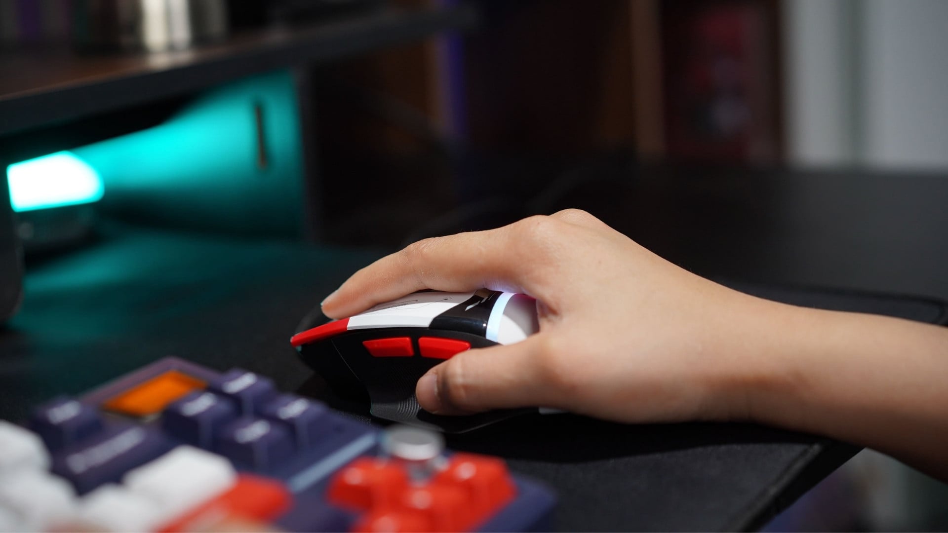 Chuột gaming E-Dra EM631W không dây Form cầm đầm&nbsp;tay