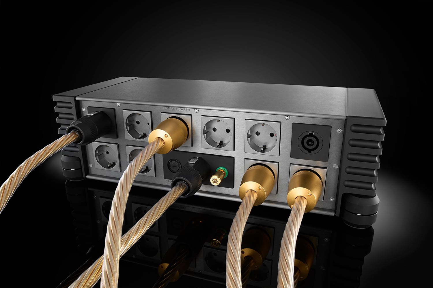 Nordost QBASE Gold phiên bản EU kết nối trong hệ thống