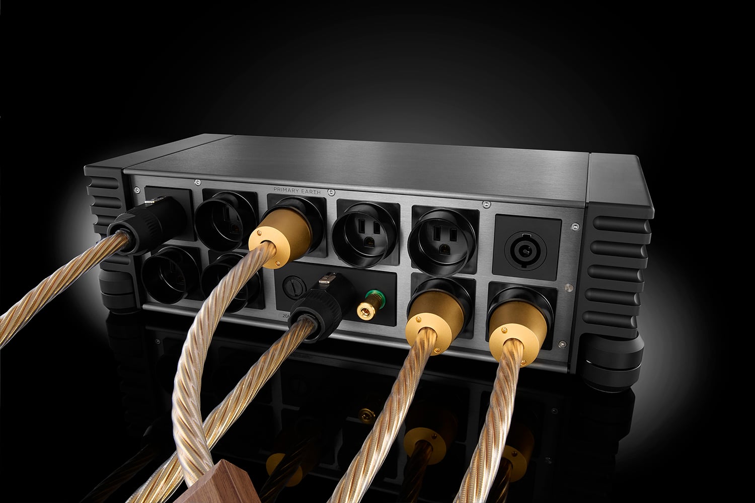Nordost QBASE Gold phiên bản US kết nối trong hệ thống