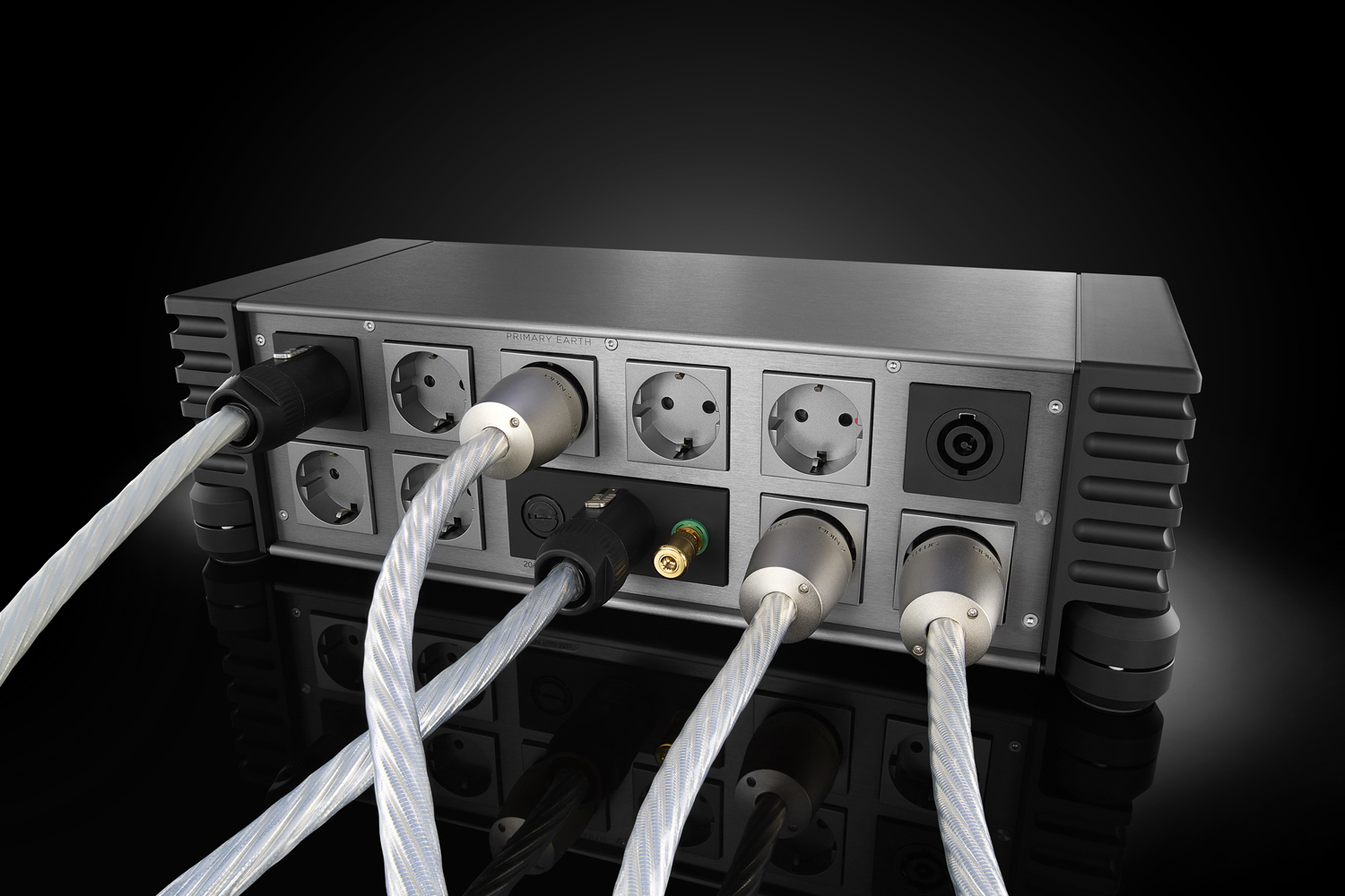 Nordost QBASE Supreme Reference phiên bản EU kết nối trong hệ thống
