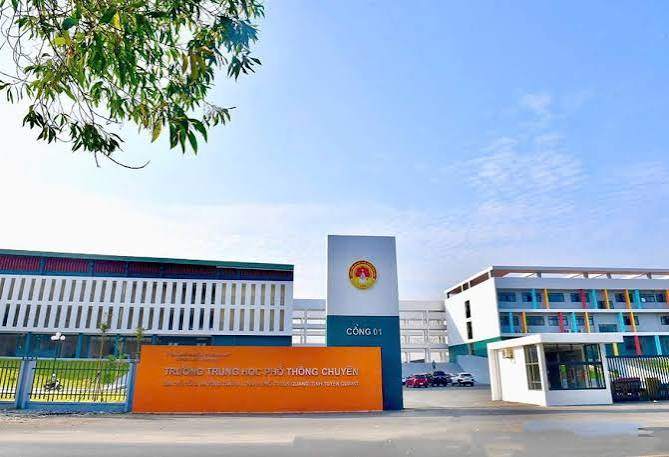Chính thức công bố điểm thi lại Trường THPT Chuyên Tuyên Quang: Phổ điểm ra sao, đặc biệt là môn Toán?