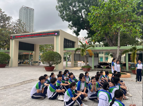 LEAP Vietnam đến thăm Trường THPT Nguyễn Văn Trỗi – Hội thảo Du học Pháp bằng tiếng Anh tại Nha Trang