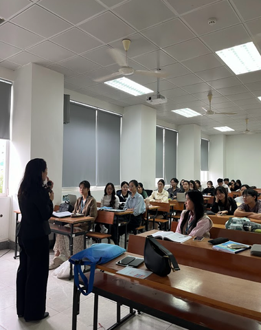 LEAP Vietnam cùng Học viện Ngoại giao | Khám phá cơ hội học tập quốc tế cùng sinh viên ADV