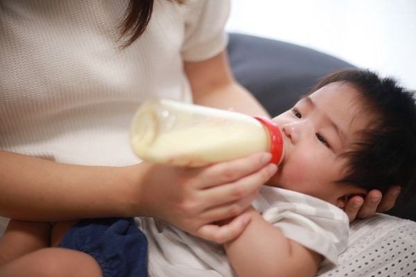 Sữa dê tốt cho da bé: Giải pháp dinh dưỡng cho trẻ viêm da cơ địa, chàm sữa