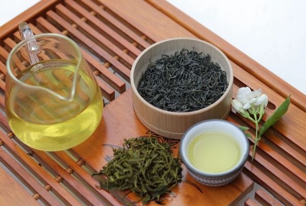 [Hình ảnh màu nước trà non chuẩn]