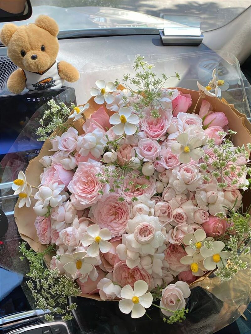 Bó hoa 8/3 tặng vợ đẹp, dễ thương