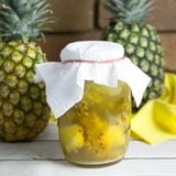 Cách Làm Nước Rửa Chén Sinh Học Từ Vỏ Dứa: Đừng Vội Vứt Vỏ Dứa!