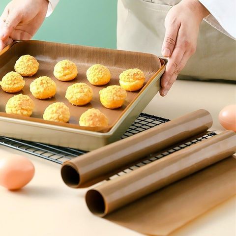 Giấy Nến (Parchment Paper) Và Ứng Dụng Làm Lớp Lót Khay Nướng